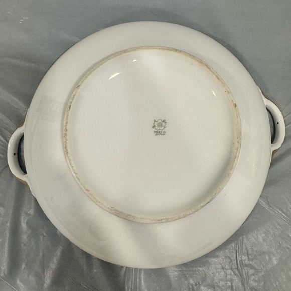 Vintage Made in Japan Covered Casserole Dish Gold Handles Floral Rim - Picture 6 of 7